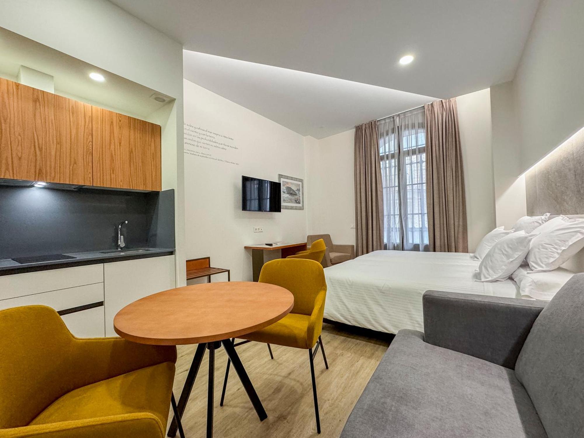 Torreluz Suites Альмерия Экстерьер фото